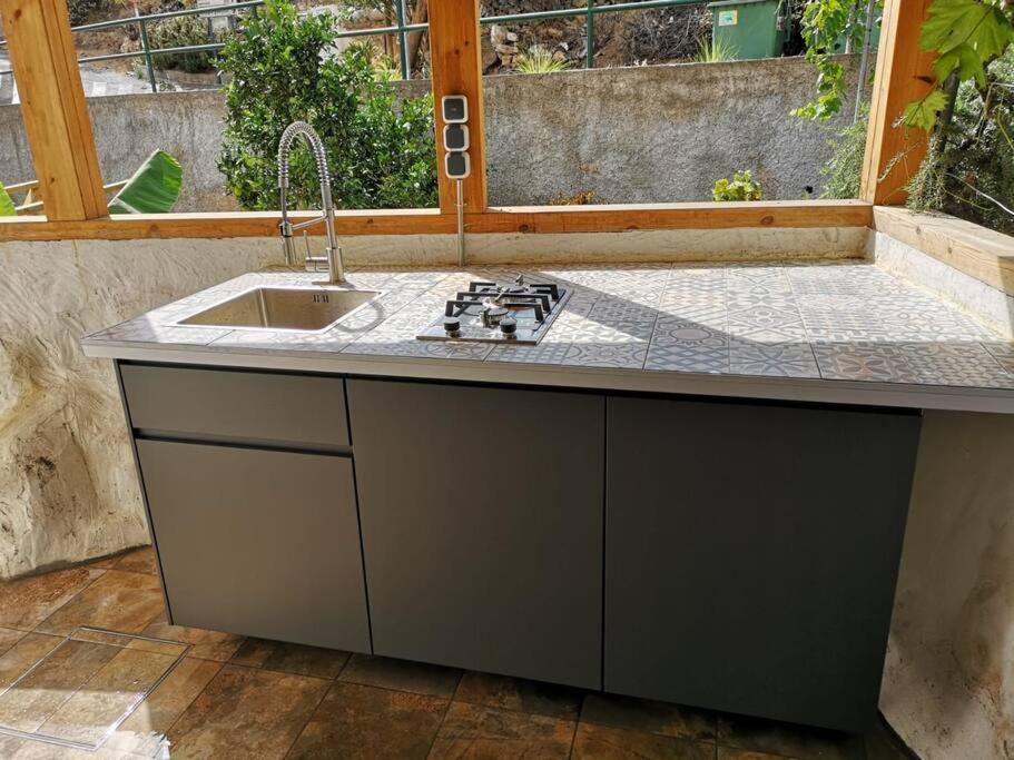 Souterrain Fuer Max 2 P., Bad, Aussenkueche, Garten Guimar Ngoại thất bức ảnh